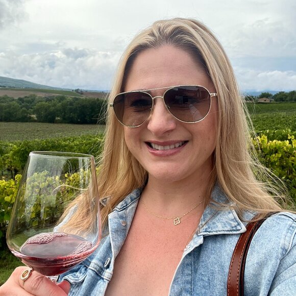 Meet Margot! - Picture 1 of 16